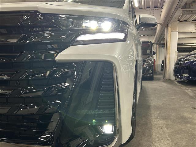 ヴェルファイアハイブリッド Z プレミア ワンオーナー/純正ナビ/バックカメラ全方位カメラ/ツインムーンルーフ//13.2型有機EL後席ディスプレイ/置くだけ充電/黒レザーシート/D席メモリー付パワーシート/ユニバーサルステップ/ETC(36枚目)