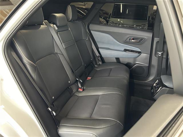 クラウンエステート ＲＳ　ワンオーナー／純正ディスプレイオーディオフルモデリスタエアロ／ワイヤレス充電／ドラレコ前後／ガラスルーフ／ステアリングヒーター／エアシートＤ＋Ｎ／シートヒーター全席／パワーバックドア／ＥＴＣ／黒レザー（24枚目）