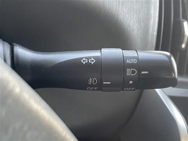 プリウスアルファ G 社外ナビ/バックカメラ/クルーズコントロール/ETC/社外前後ドラレコ/純正フロアマット/純正AW16インチ/オートLEDライト/電動格納ミラー/スマートキー×2(10枚目)