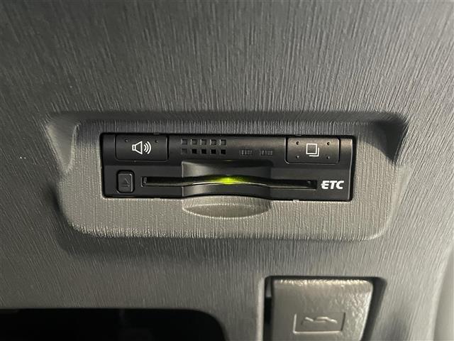 プリウスアルファ G 社外ナビ/バックカメラ/クルーズコントロール/ETC/社外前後ドラレコ/純正フロアマット/純正AW16インチ/オートLEDライト/電動格納ミラー/スマートキー×2(15枚目)