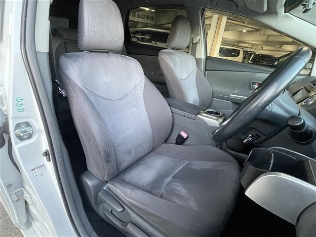 プリウスアルファ G 社外ナビ/バックカメラ/クルーズコントロール/ETC/社外前後ドラレコ/純正フロアマット/純正AW16インチ/オートLEDライト/電動格納ミラー/スマートキー×2(19枚目)