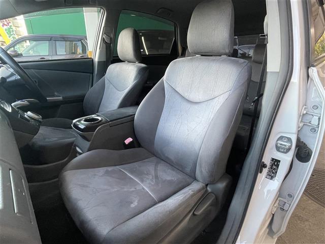 プリウスアルファ G 社外ナビ/バックカメラ/クルーズコントロール/ETC/社外前後ドラレコ/純正フロアマット/純正AW16インチ/オートLEDライト/電動格納ミラー/スマートキー×2(20枚目)