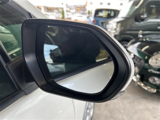 プリウス Ｓ　純正ナビ／バックカメラ／レーダークルコン／プリクラッシュセーフティ／ＥＴＣ／オートリトラミラー／ドラレコ前方／全席オートパワーウィンドウ／照明付バニティミラー／ウィンカーミラー／ドアバイザー／ＬＥＤ（37枚目）