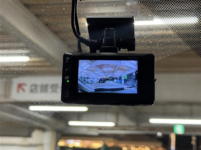 ヤリスクロス Ｚ　ディスプレイオーディオ／バックカメラ／社外ドラレコ前後／ＴＶキャンセラー／コーナーセンサー前後／シートヒーターＤ＋Ｎ／ＥＴＣ／ＢＳＭ／Ｄ席パワーシート／オートＬＥＤライト／オートハイビーム（18枚目）