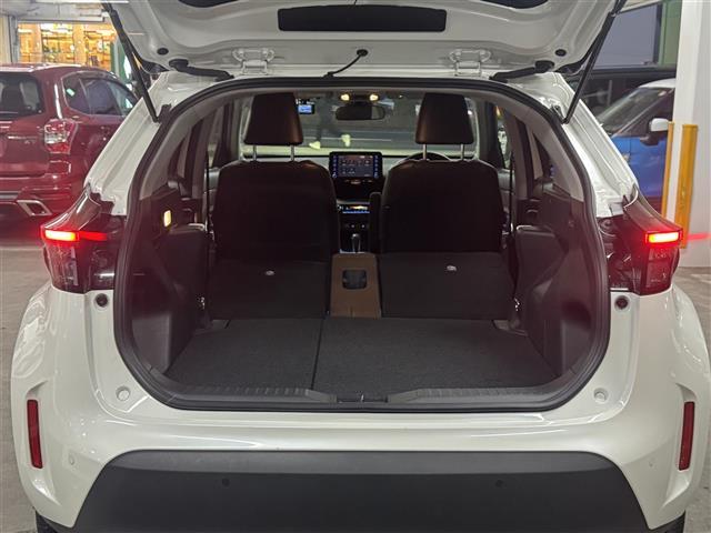 ヤリスクロス Ｚ　ディスプレイオーディオ／バックカメラ／社外ドラレコ前後／ＴＶキャンセラー／コーナーセンサー前後／シートヒーターＤ＋Ｎ／ＥＴＣ／ＢＳＭ／Ｄ席パワーシート／オートＬＥＤライト／オートハイビーム（26枚目）