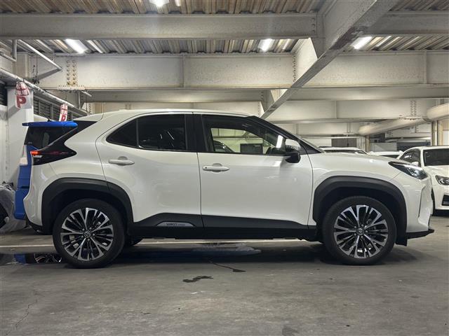 ヤリスクロス Ｚ　ディスプレイオーディオ／バックカメラ／社外ドラレコ前後／ＴＶキャンセラー／コーナーセンサー前後／シートヒーターＤ＋Ｎ／ＥＴＣ／ＢＳＭ／Ｄ席パワーシート／オートＬＥＤライト／オートハイビーム（33枚目）