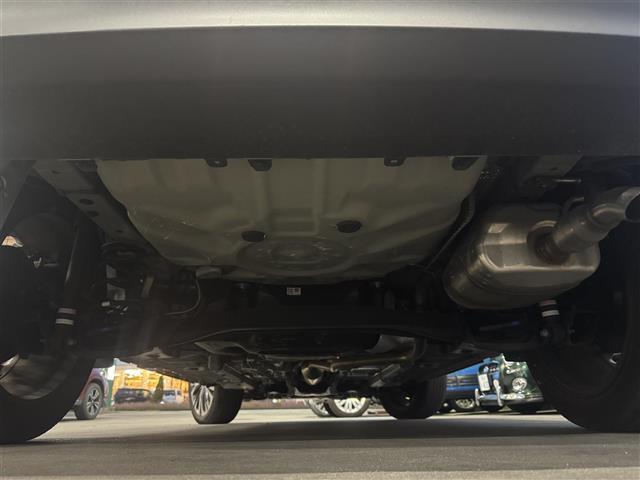 ヤリスクロス Ｚ　ディスプレイオーディオ／バックカメラ／社外ドラレコ前後／ＴＶキャンセラー／コーナーセンサー前後／シートヒーターＤ＋Ｎ／ＥＴＣ／ＢＳＭ／Ｄ席パワーシート／オートＬＥＤライト／オートハイビーム（38枚目）