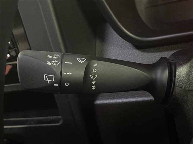 トール Ｘ　ワンオーナー車　純正ＳＤナビ【ＮＳＺＮ－Ｗ６９Ｄ】　ＡＭ／ＦＭ／ＣＤ／ＤＶＤ／ＳＤ／Ｂｌｕｅｔｏｏｔｈ　フルセグＴＶ　バックカメラ　ＥＴＣ　片側パワースライドドア　ＡＵＴＯライト　オートリトラミラー（12枚目）