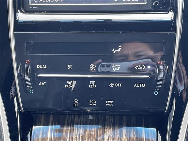 ハリアー エレガンス 4WD/寒冷地仕様車/純正ディーラーOPナビ(DISC・SD・BT)/バックカメラ/ワンセグTV/ビルトインETC/社外ドライブレコーダー/ステアリングスイッチ/運転席パワーシート/純正AWタイヤ積込(6枚目)