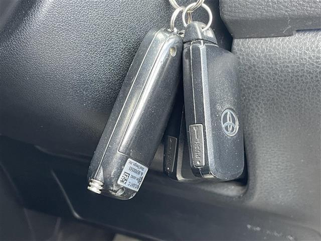 ハリアー エレガンス 4WD/寒冷地仕様車/純正ディーラーOPナビ(DISC・SD・BT)/バックカメラ/ワンセグTV/ビルトインETC/社外ドライブレコーダー/ステアリングスイッチ/運転席パワーシート/純正AWタイヤ積込(14枚目)