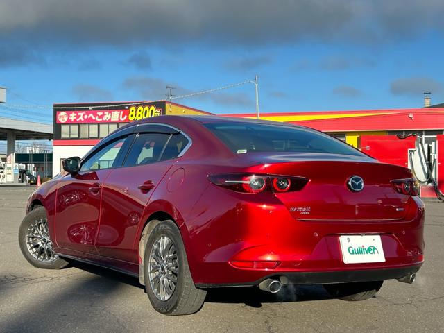 ＭＡＺＤＡ３セダン ２０Ｓ　Ｌパッケージ　４ＷＤ　ｉ－ＡＣＴＩＶＥＳＥＮＳＥ（運転支援／リスク警報）　純正メモリナビ（ＣＤ／ＤＶＤ／ＢＴ）　車外カメラ（バック／全方位）　ＥＴＣ　純正前後ドライブレコーダー　レーダークルーズコントロール（39枚目）