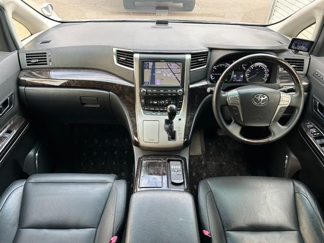 ヴェルファイアハイブリッド ZR Gエディション 純正ナビ(CD/DVD/BT) フルセグTV フリップダウンモニター サンルーフ 両側パワースライドドア 電動リアゲート クルーズコントロール パワーシート シートヒーター 社外エンジンスターター(2枚目)