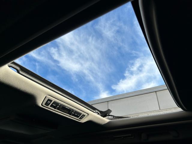 ヴェルファイアハイブリッド ZR Gエディション 純正ナビ(CD/DVD/BT) フルセグTV フリップダウンモニター サンルーフ 両側パワースライドドア 電動リアゲート クルーズコントロール パワーシート シートヒーター 社外エンジンスターター(13枚目)