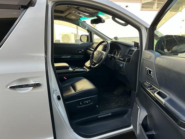 ヴェルファイアハイブリッド ZR Gエディション 純正ナビ(CD/DVD/BT) フルセグTV フリップダウンモニター サンルーフ 両側パワースライドドア 電動リアゲート クルーズコントロール パワーシート シートヒーター 社外エンジンスターター(26枚目)