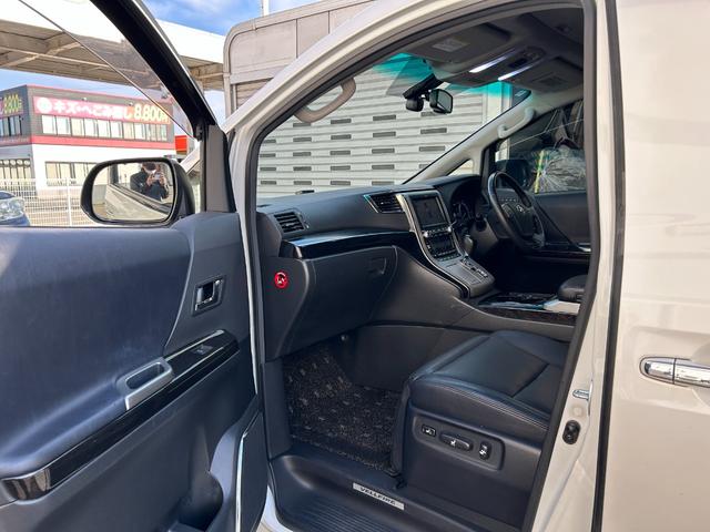 ヴェルファイアハイブリッド ZR Gエディション 純正ナビ(CD/DVD/BT) フルセグTV フリップダウンモニター サンルーフ 両側パワースライドドア 電動リアゲート クルーズコントロール パワーシート シートヒーター 社外エンジンスターター(28枚目)