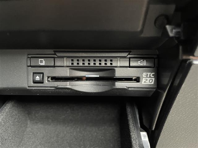 ＲＸ ＲＸ４５０ｈ　Ｆスポーツ　４ＷＤ　寒冷地仕様　メーカーオプションナビ　ＣＤ／ＤＶＤ／ＢＤ／ＢＴ／ＳＤ／ＭＳＶ／ＵＳＢ／ＡＵＸ／フルセグ　サイド・バックカメラ　ＰＣＳ　ＬＫＡ　ＢＳＭ　ＩＣＳ　ＲＣＴＡ　ＨＵＤ　黒革シートヒーター（30枚目）