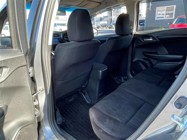シャトル Ｇ　ホンダセンシング　／４ＷＤ／禁煙車／寒冷地仕様／ワンオーナー／社外ナビ／純正エンジンスターター／バックカメラ／衝突軽減ブレーキ／誤発進抑制機能／路外逸脱抑制機能／車線維持支援システム／歩行者事故低減ステアリング／ＥＴＣ（32枚目）
