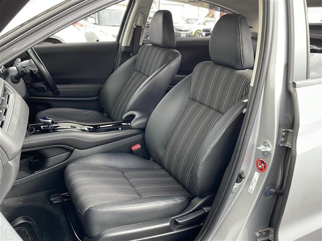 ヴェゼル ハイブリッドＺ・ホンダセンシング　４ＷＤ／禁煙車／純正メモリナビ／ＣＤ／ＤＶＤ／ＳＤ／ＢＴ／ＵＳＢ／１セグ／バクカメラ／ホンダセンシング／衝突軽減ブレーキ／レーンキープ／レーダークルーズコントロール／誤発進抑制／シートヒーター／ＥＴＣ（31枚目）
