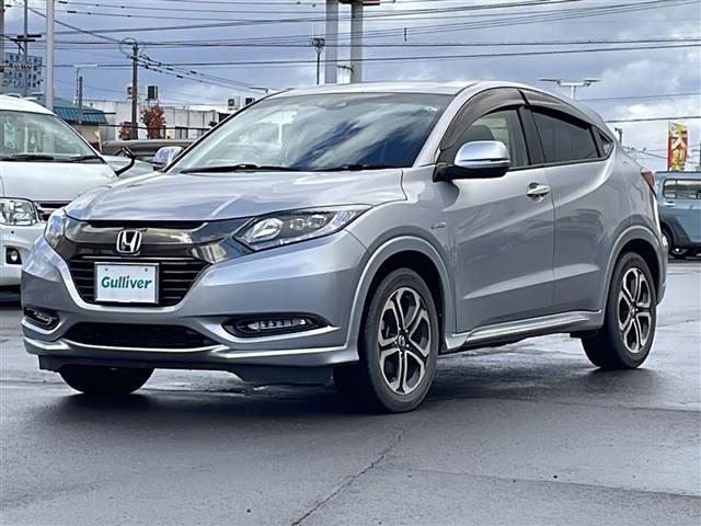 ヴェゼル ハイブリッドＺ・ホンダセンシング　４ＷＤ／禁煙車／純正メモリナビ／ＣＤ／ＤＶＤ／ＳＤ／ＢＴ／ＵＳＢ／１セグ／バクカメラ／ホンダセンシング／衝突軽減ブレーキ／レーンキープ／レーダークルーズコントロール／誤発進抑制／シートヒーター／ＥＴＣ（40枚目）