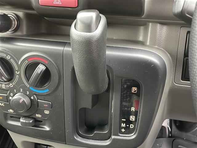 ＮＶ１００クリッパーバン ＤＸ　セーフィティＰＫＧ　／４ＷＤ／禁煙車／オートライト／ドアバイザー／横滑り防止／衝突被害軽減システム／クリアランスソナー／冬タイヤ積み込み／純正フロアマット／パワーウィンドウ／ヘットライトレベライザー（23枚目）