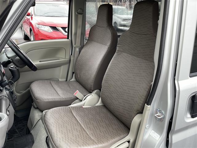 ＮＶ１００クリッパーバン ＤＸ　セーフィティＰＫＧ　／４ＷＤ／禁煙車／オートライト／ドアバイザー／横滑り防止／衝突被害軽減システム／クリアランスソナー／冬タイヤ積み込み／純正フロアマット／パワーウィンドウ／ヘットライトレベライザー（32枚目）