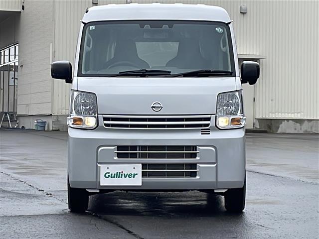 ＮＶ１００クリッパーバン ＤＸ　セーフィティＰＫＧ　／４ＷＤ／禁煙車／オートライト／ドアバイザー／横滑り防止／衝突被害軽減システム／クリアランスソナー／冬タイヤ積み込み／純正フロアマット／パワーウィンドウ／ヘットライトレベライザー（35枚目）