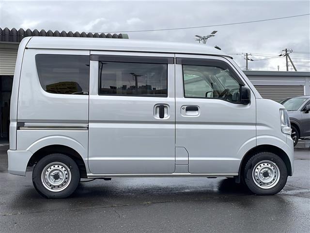ＮＶ１００クリッパーバン ＤＸ　セーフィティＰＫＧ　／４ＷＤ／禁煙車／オートライト／ドアバイザー／横滑り防止／衝突被害軽減システム／クリアランスソナー／冬タイヤ積み込み／純正フロアマット／パワーウィンドウ／ヘットライトレベライザー（38枚目）