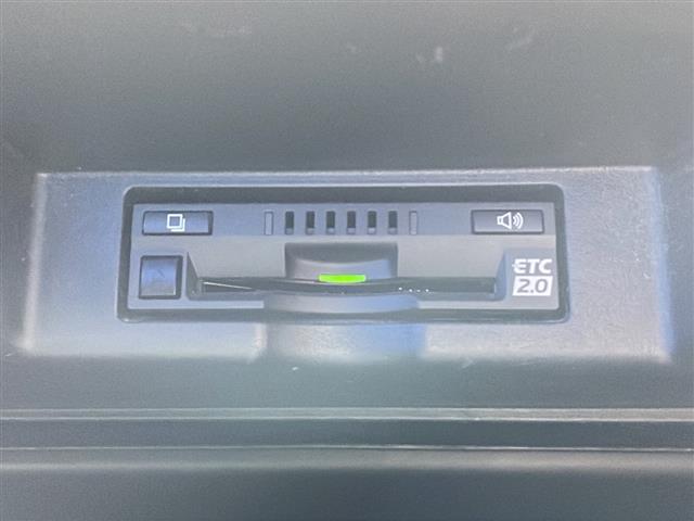 ハリアー エレガンス /禁煙車/寒冷地仕様/純正ナビ BT/AUX/USB/フルセグ/CD/DVD/SD/アイドリングストップ/定速クルーズコントロール/横滑り防止/革巻きステアリング/ステアリングスイッチ(8枚目)