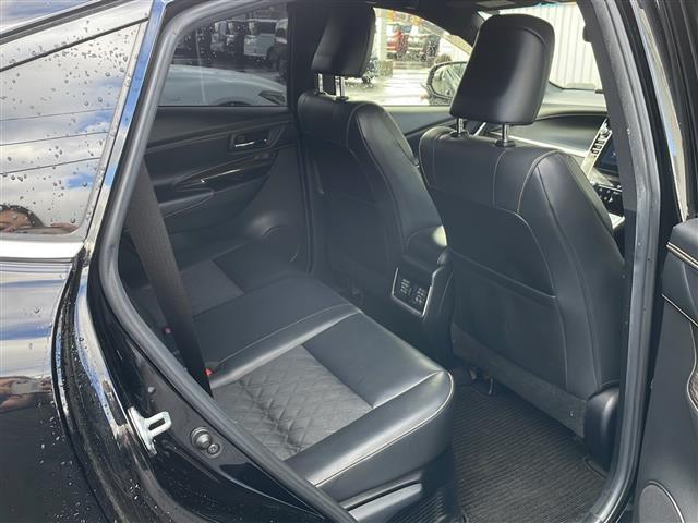 ハリアー エレガンス /禁煙車/寒冷地仕様/純正ナビ BT/AUX/USB/フルセグ/CD/DVD/SD/アイドリングストップ/定速クルーズコントロール/横滑り防止/革巻きステアリング/ステアリングスイッチ(16枚目)