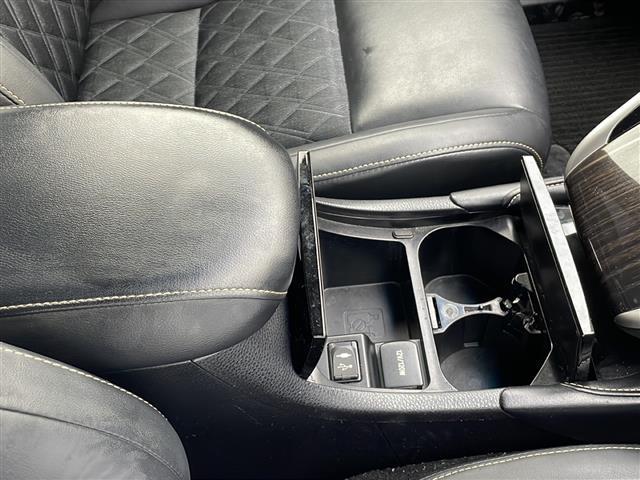 ハリアー エレガンス /禁煙車/寒冷地仕様/純正ナビ BT/AUX/USB/フルセグ/CD/DVD/SD/アイドリングストップ/定速クルーズコントロール/横滑り防止/革巻きステアリング/ステアリングスイッチ(30枚目)