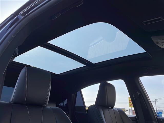 ハリアーハイブリッド プログレス　４ＷＤ／禁煙車／ＪＢＬサウンド／パノラマルーフ／３眼ＬＥＤヘッドライト／シーケンシャルウインカー／純正ＳＤナビ／ＣＤ／ＤＶＤ／ＢＤ／ＵＳＢ／ＡＵＸ／ＳＤ／ＭＳＶ／ＢＴ／フルセグ／全方位カメラ／ドラレコ（5枚目）