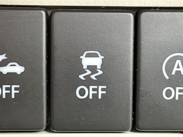 アルトラパン S 4WD/禁煙車/ワンオーナー/純正メモリナビ/CD/DVD/SD/MSV/USB/BT/フルセグ/全方位カメラ/衝突軽減ブレーキ/アイドリングストップ/横滑り防止/シートヒーター/冬タイヤ積み込み(7枚目)