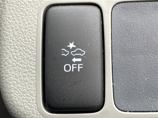 ミライース Lf SA /4WD/禁煙/ワンオーナー/純正オーディオ(CD・AUX)/アイドリングストップ/衝突軽減ブレーキ/横滑り防止装置/キーレスキー/ドアバイザー/純正フロアマット(6枚目)