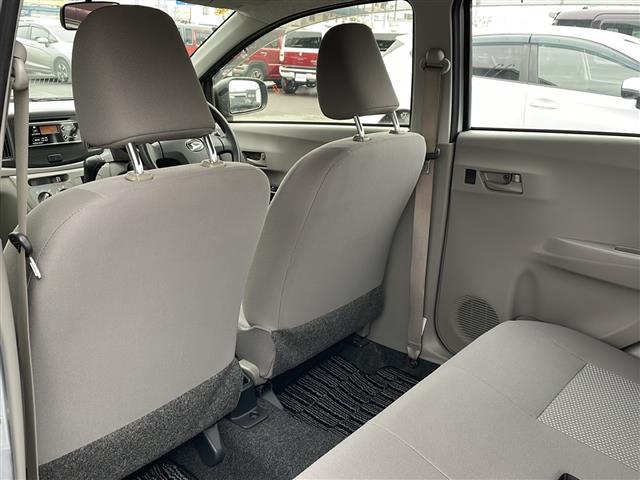 ミライース Lf SA /4WD/禁煙/ワンオーナー/純正オーディオ(CD・AUX)/アイドリングストップ/衝突軽減ブレーキ/横滑り防止装置/キーレスキー/ドアバイザー/純正フロアマット(33枚目)