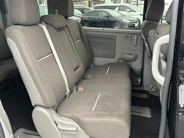 ステップワゴン G ホンダセンシング 4WD/禁煙車/ワンオーナー/わくわくゲート/社外SDナビ/CD/DVD/SD/MSV/BT/USB/フルセグ/バックカメラ/アイドリングストップ/クルーズコントロール/横滑り防止/両側パワースライド(10枚目)