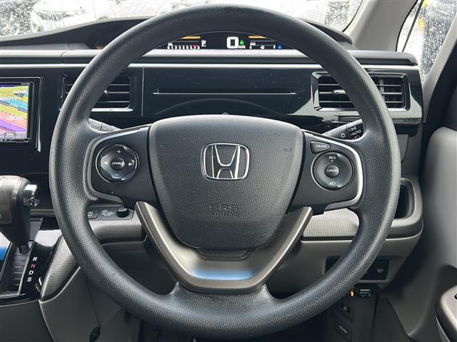 ステップワゴン G ホンダセンシング 4WD/禁煙車/ワンオーナー/わくわくゲート/社外SDナビ/CD/DVD/SD/MSV/BT/USB/フルセグ/バックカメラ/アイドリングストップ/クルーズコントロール/横滑り防止/両側パワースライド(15枚目)