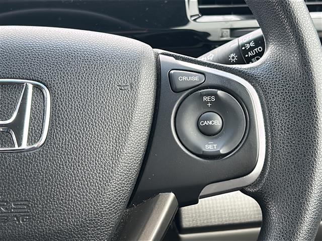 ステップワゴン G ホンダセンシング 4WD/禁煙車/ワンオーナー/わくわくゲート/社外SDナビ/CD/DVD/SD/MSV/BT/USB/フルセグ/バックカメラ/アイドリングストップ/クルーズコントロール/横滑り防止/両側パワースライド(17枚目)