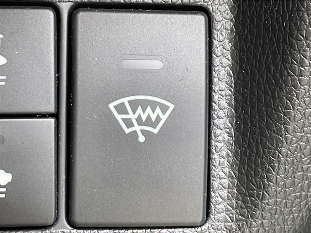 フィットハイブリッド Sパッケージ 4WD/禁煙車/純正SDナビ/CD/DVD/SD/BT/フルセグ/バックカメラ/CTBA/クルーズコントロール/パドルシフト/オートライト/LEDヘッドライト/フォグライト/ETC/社外AW夏タイヤ積(8枚目)