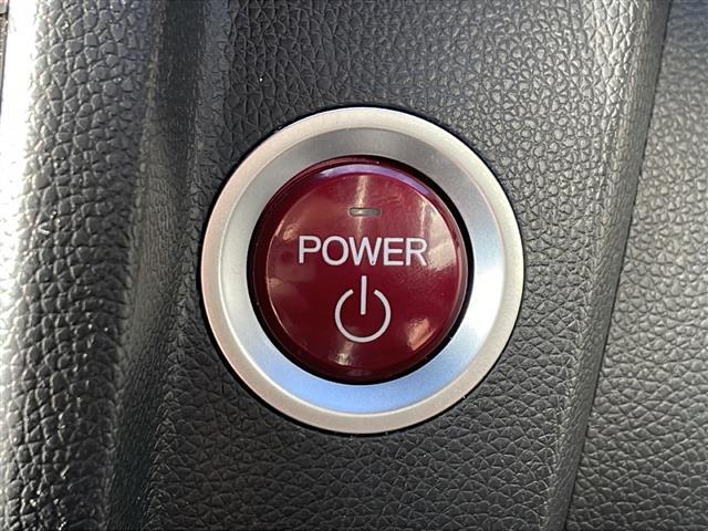 フィットハイブリッド Sパッケージ 4WD/禁煙車/純正SDナビ/CD/DVD/SD/BT/フルセグ/バックカメラ/CTBA/クルーズコントロール/パドルシフト/オートライト/LEDヘッドライト/フォグライト/ETC/社外AW夏タイヤ積(29枚目)