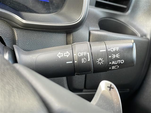 フィットハイブリッド Sパッケージ 4WD/禁煙車/純正SDナビ/CD/DVD/SD/BT/フルセグ/バックカメラ/CTBA/クルーズコントロール/パドルシフト/オートライト/LEDヘッドライト/フォグライト/ETC/社外AW夏タイヤ積(33枚目)