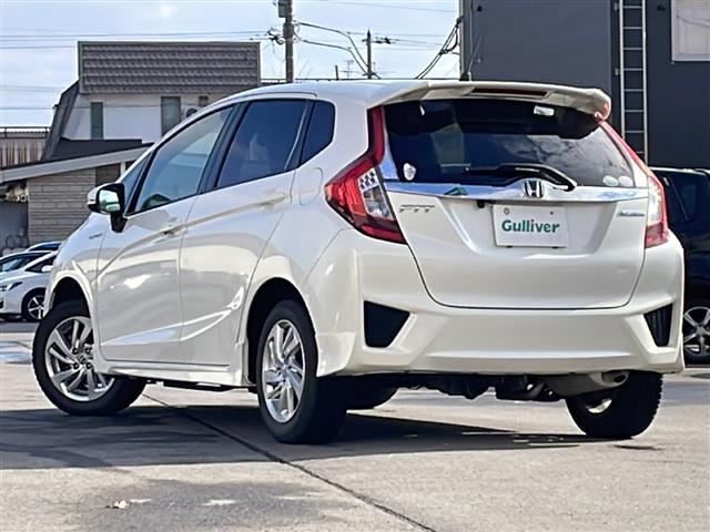 フィットハイブリッド Sパッケージ 4WD/禁煙車/純正SDナビ/CD/DVD/SD/BT/フルセグ/バックカメラ/CTBA/クルーズコントロール/パドルシフト/オートライト/LEDヘッドライト/フォグライト/ETC/社外AW夏タイヤ積(43枚目)