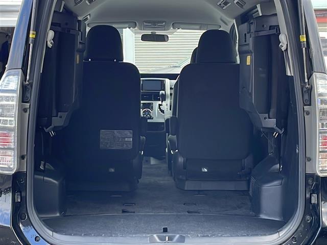 ヴォクシー X Lエディション /4WD/禁煙車/寒冷地仕様/社外ナビ BT/CD/DVD/AUX/SD/フルセグ/片側パワースライドドア/ステアリングスイッチ/オートエアコン/パワーウィンドウ/フロントデアイサー(19枚目)