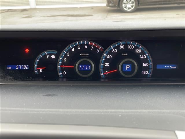 ヴォクシー X Lエディション /4WD/禁煙車/寒冷地仕様/社外ナビ BT/CD/DVD/AUX/SD/フルセグ/片側パワースライドドア/ステアリングスイッチ/オートエアコン/パワーウィンドウ/フロントデアイサー(23枚目)