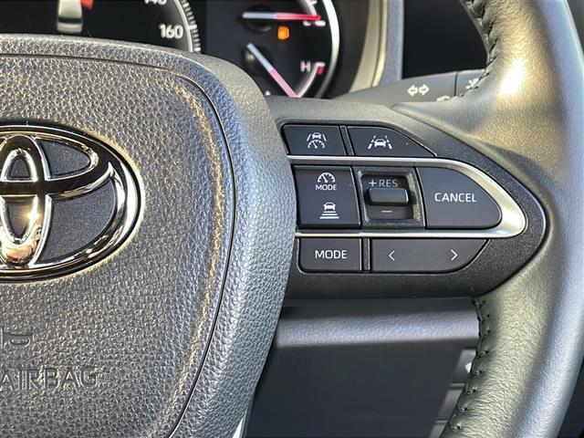 ヴォクシー S-Z ワンオーナー 禁煙車 純正10.5インチナビ CD・DVD・BT・フルセグ バックカメラ 寒冷地仕様 セーフティセンス 純正エンジンスターター 両側パワースライドドア ユニバーサルステップ(13枚目)