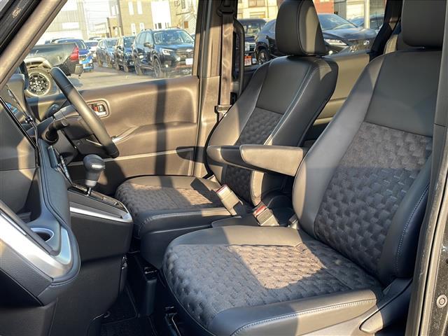 ヴォクシー S-Z ワンオーナー 禁煙車 純正10.5インチナビ CD・DVD・BT・フルセグ バックカメラ 寒冷地仕様 セーフティセンス 純正エンジンスターター 両側パワースライドドア ユニバーサルステップ(22枚目)