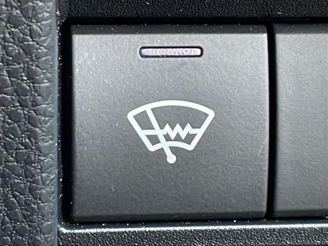 ヴォクシー S-Z ワンオーナー 禁煙車 純正10.5インチナビ CD・DVD・BT・フルセグ バックカメラ 寒冷地仕様 セーフティセンス 純正エンジンスターター 両側パワースライドドア ユニバーサルステップ(32枚目)