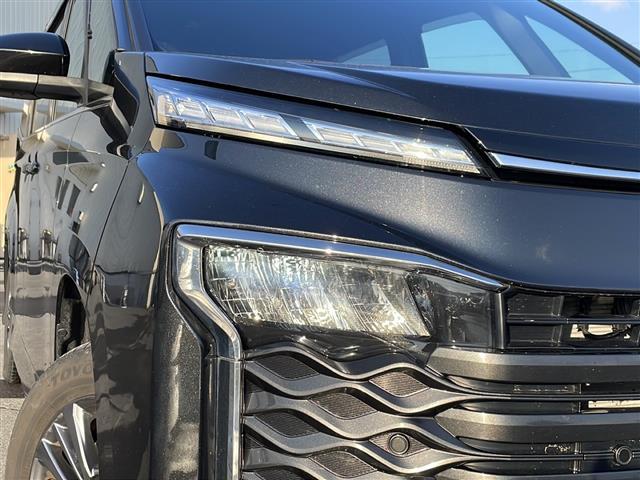 ヴォクシー S-Z ワンオーナー 禁煙車 純正10.5インチナビ CD・DVD・BT・フルセグ バックカメラ 寒冷地仕様 セーフティセンス 純正エンジンスターター 両側パワースライドドア ユニバーサルステップ(35枚目)