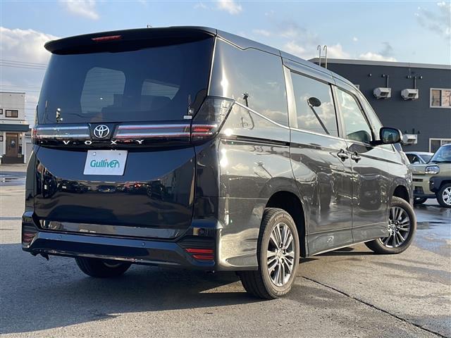 ヴォクシー S-Z ワンオーナー 禁煙車 純正10.5インチナビ CD・DVD・BT・フルセグ バックカメラ 寒冷地仕様 セーフティセンス 純正エンジンスターター 両側パワースライドドア ユニバーサルステップ(38枚目)