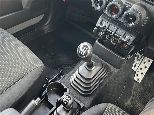 ジムニーシエラ JC 4WD/禁煙車/ワンオーナー/衝突軽減システム/レーンキープアシスト/クルーズコントロール/社外ディスプレイオーディオバックカメラ/社外ミラー型ドライブレコーダー/社外スロットルコントローラー(7枚目)