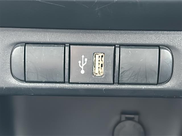 ヤリス X 4WD/禁煙車/寒冷地仕様/純正メモリナビ/前後コーナーセンサー/バックカメラ/レーダークルーズコントロール/プリクラッシュセーフティ/レーントレーシングアシスト/パーキングサポートブレーキ/ETC(6枚目)